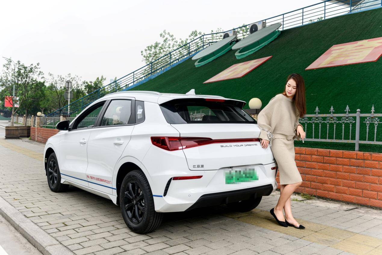 比起钻石我更喜欢水晶，我是e2女孩