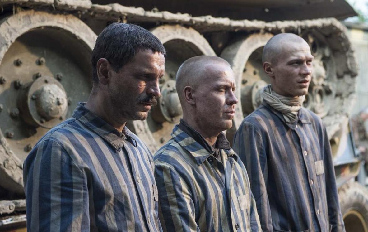 4个士兵干掉一个坦克连，这部“抗德神剧”够刺激