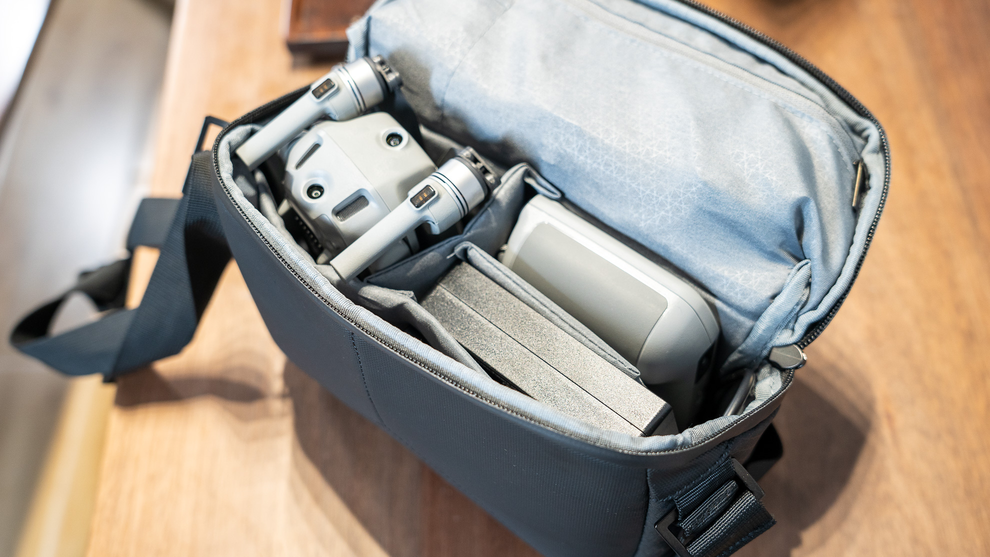 大疆air3小白第一次飞,大疆无人机air2体验