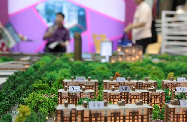 70万房贷20年和30年还款哪个划算,70万房贷20年3.8利率总利息多少钱