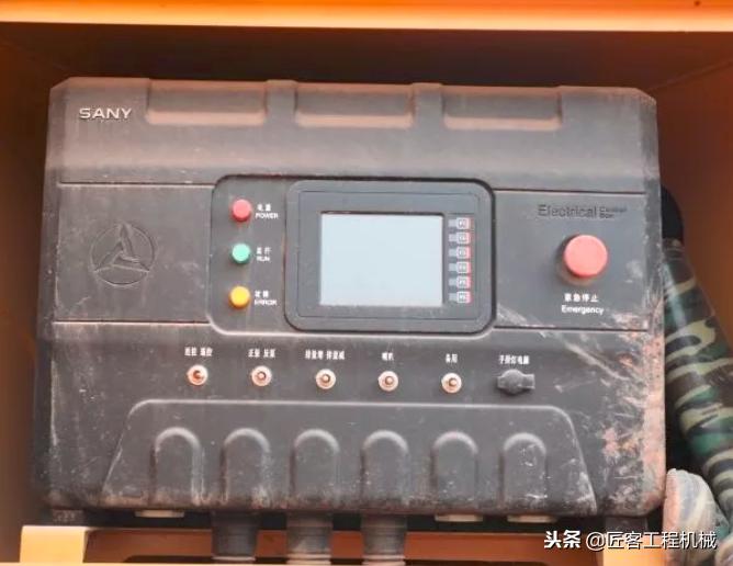 混凝土泵车神器,三一小型泵车15米农村专用