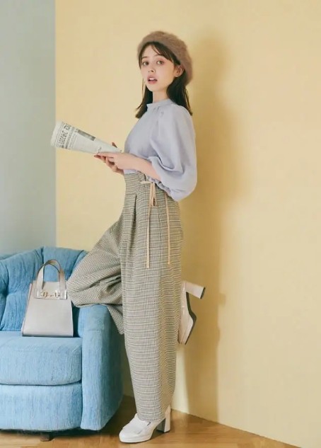 身高不足160的女人穿什么鞋子,身高不足160的女人适合穿什么裤子