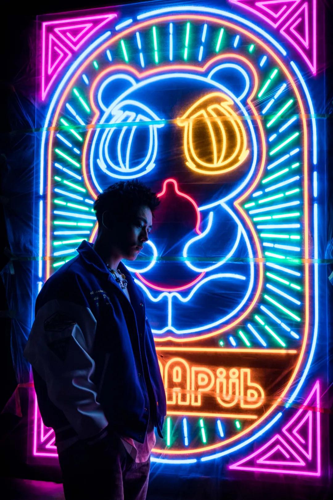 再也不用飞成都了！明星都超爱的贰麻酒馆青岛盛大开业