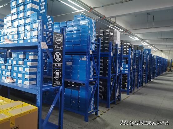 正品耐克阿迪达斯折扣店加盟,耐克阿迪达斯有加盟专柜吗