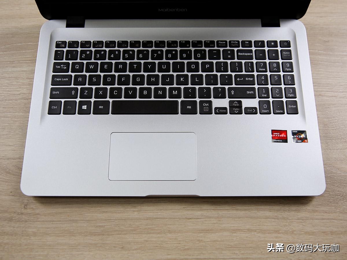 麦本本大麦m545六核锐龙r5,麦本本m545游戏本测试吃鸡