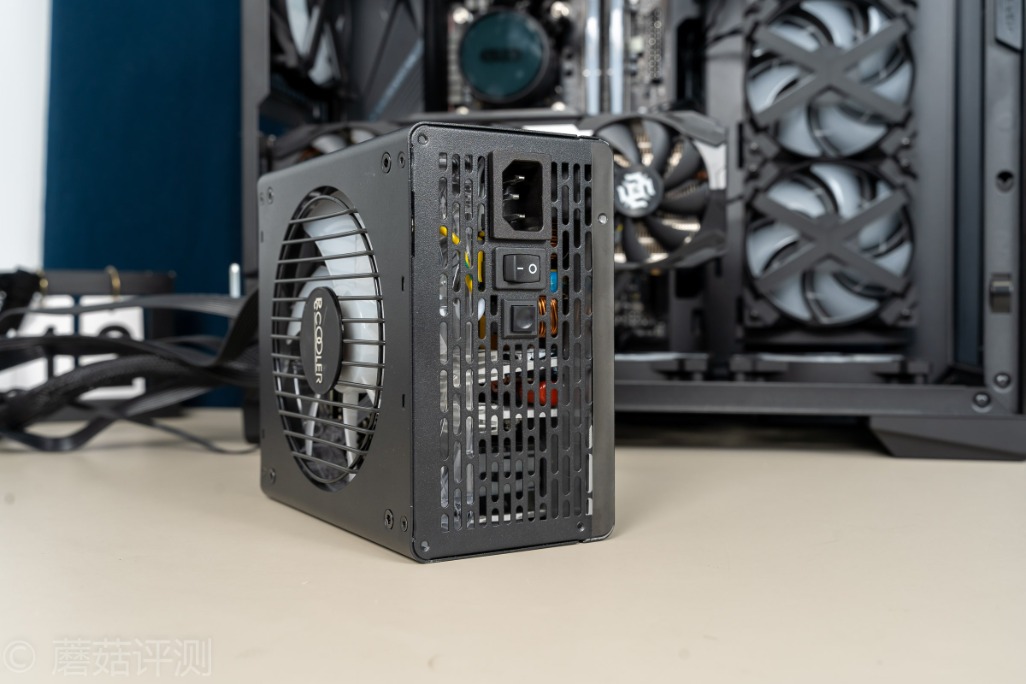 技嘉z490aorusproax主板多大,技嘉z490aorusproax是超级雕吗