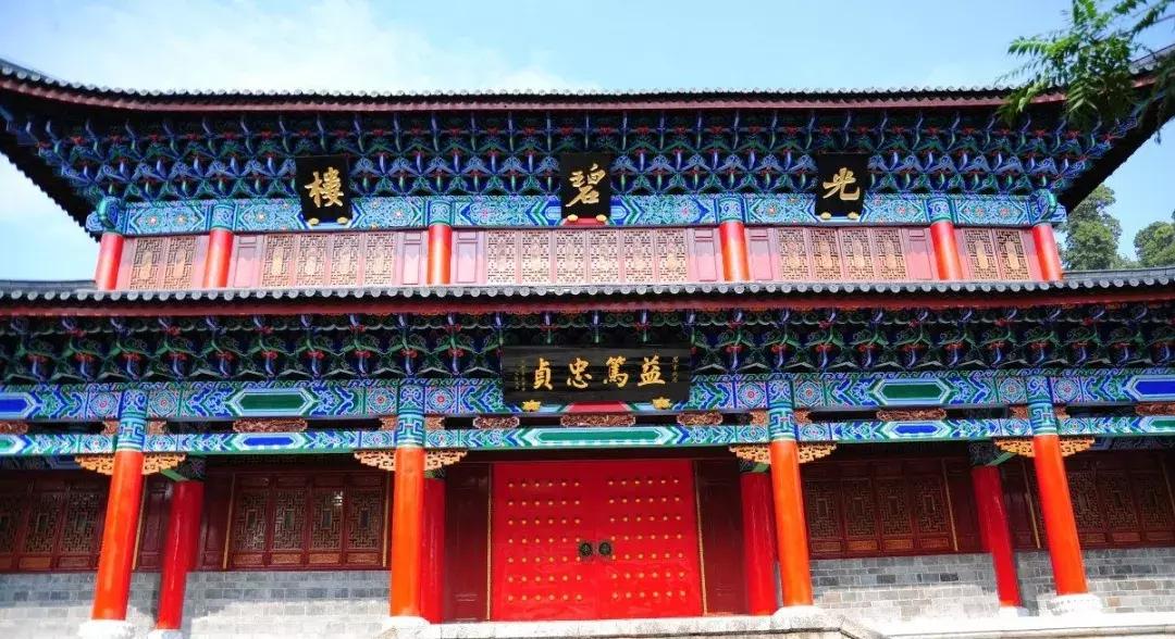 丽江木府家院,丽江纳西族人心里的紫禁城