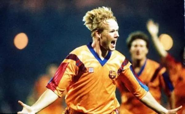 巴萨教父克鲁伊夫谈传控足球,克鲁伊夫巴萨战术介绍