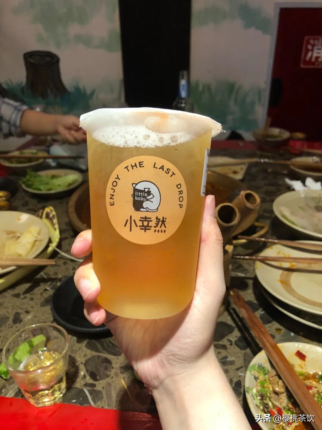 成都奶茶达人探店,新兴网红奶茶店探店