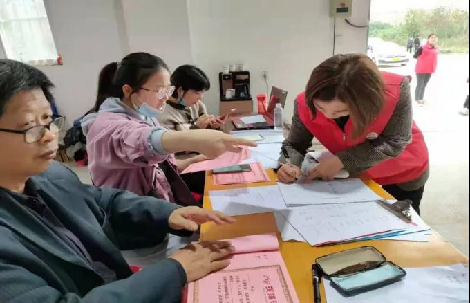 洪水无情人间有爱一起为家乡加油,洪水无情人间有爱河南加油