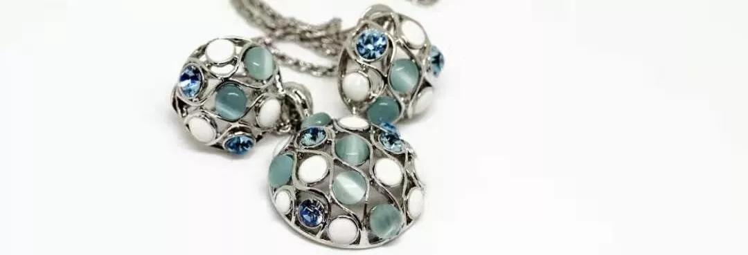 旅游被骗视频 (旅游买东西被骗)