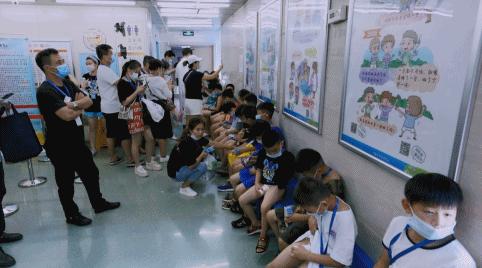 这国产「超级英雄」，我给满分，一点不虚