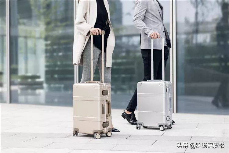 刘雯新秀丽行李箱,超模刘雯写真大全