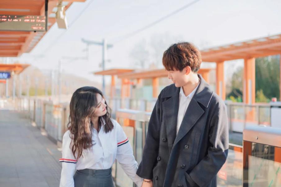 亲密关系中有了距离感怎么办,恋爱中两个人在一起怎么办