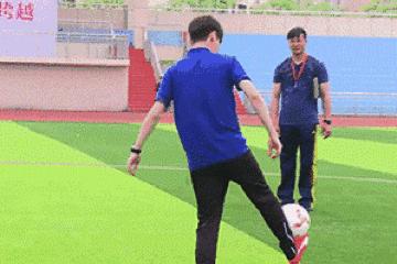 曼联球迷欢迎c罗回家唱的歌,曼联球迷欢迎c罗