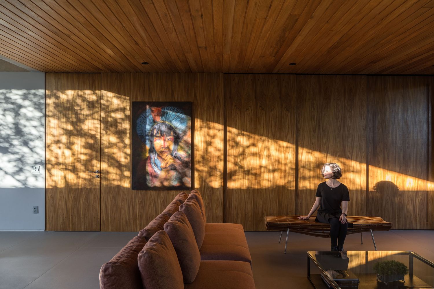 巴西利亚原始的清水混凝土与红砖打造的别墅