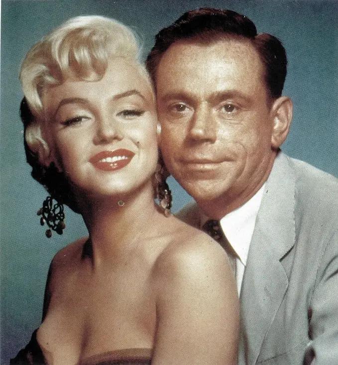 上帝将女演员梦露，放到中年男人面前，是在制造一件人间“杀器”