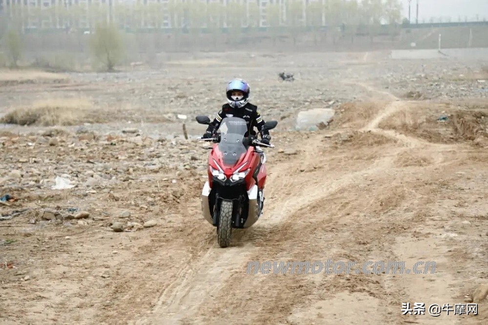 大阳v锐adv350试驾评测,汽车级驾乘体验