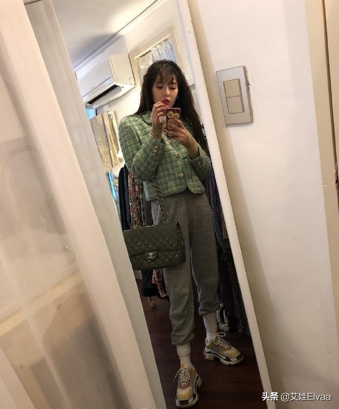 金泫雅私下穿搭 (金泫雅在综艺跳im not cool野马舞)