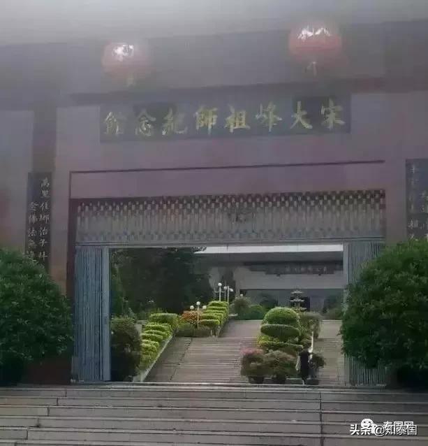 “尸体腐烂后会打嗝，我很害怕，但是我爱这份工作！”