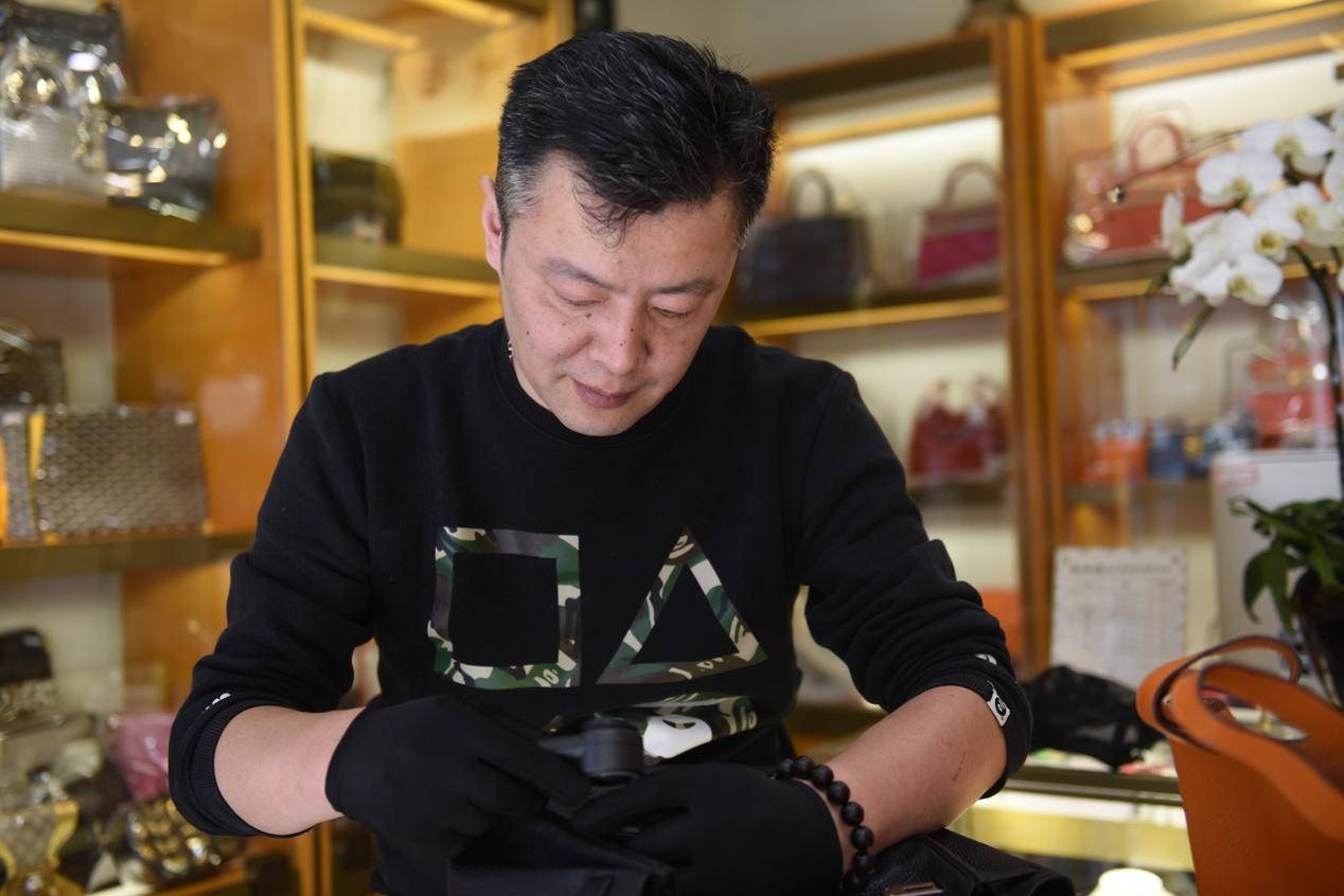 积攒13年的华丽变身，上海街边中古小店到阿里拍卖的网红卖家