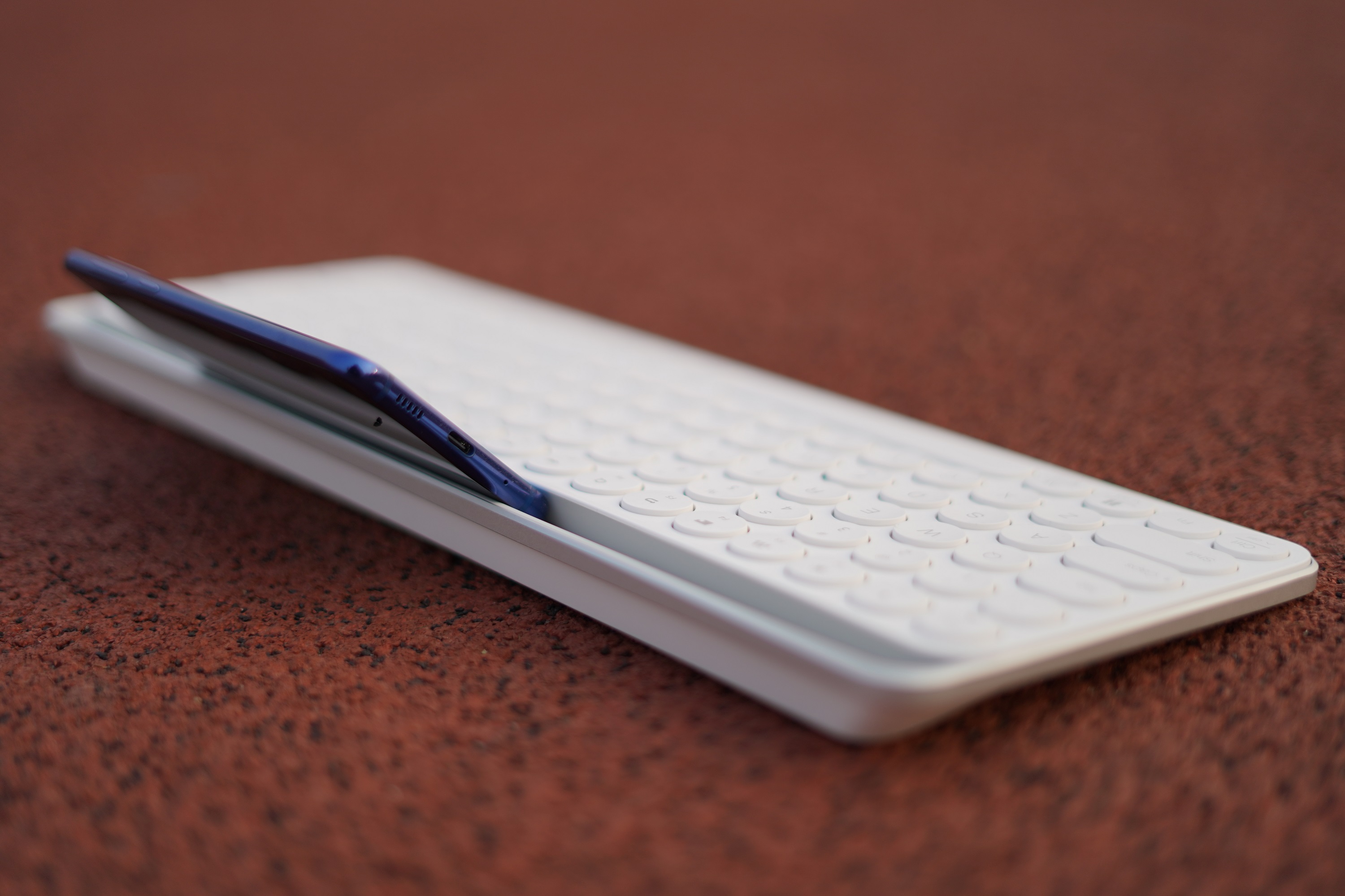 高颜值高质量的蓝牙键盘,米物双模键盘手感