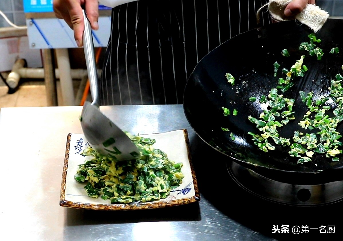 韭菜炒鸡蛋的做法视频教程,韭菜炒鸡蛋的做法家常窍门