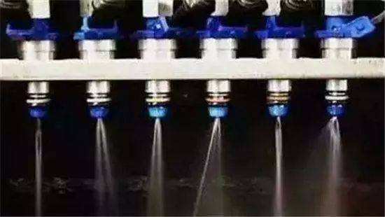 发动机故障灯亮的问题很难解决吗,发动机故障灯亮了教你一招