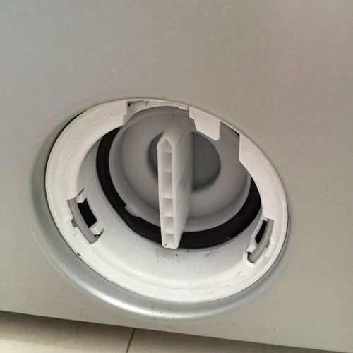 用了十年的洗衣机是什么样,老式洗衣机排水小怎么解决