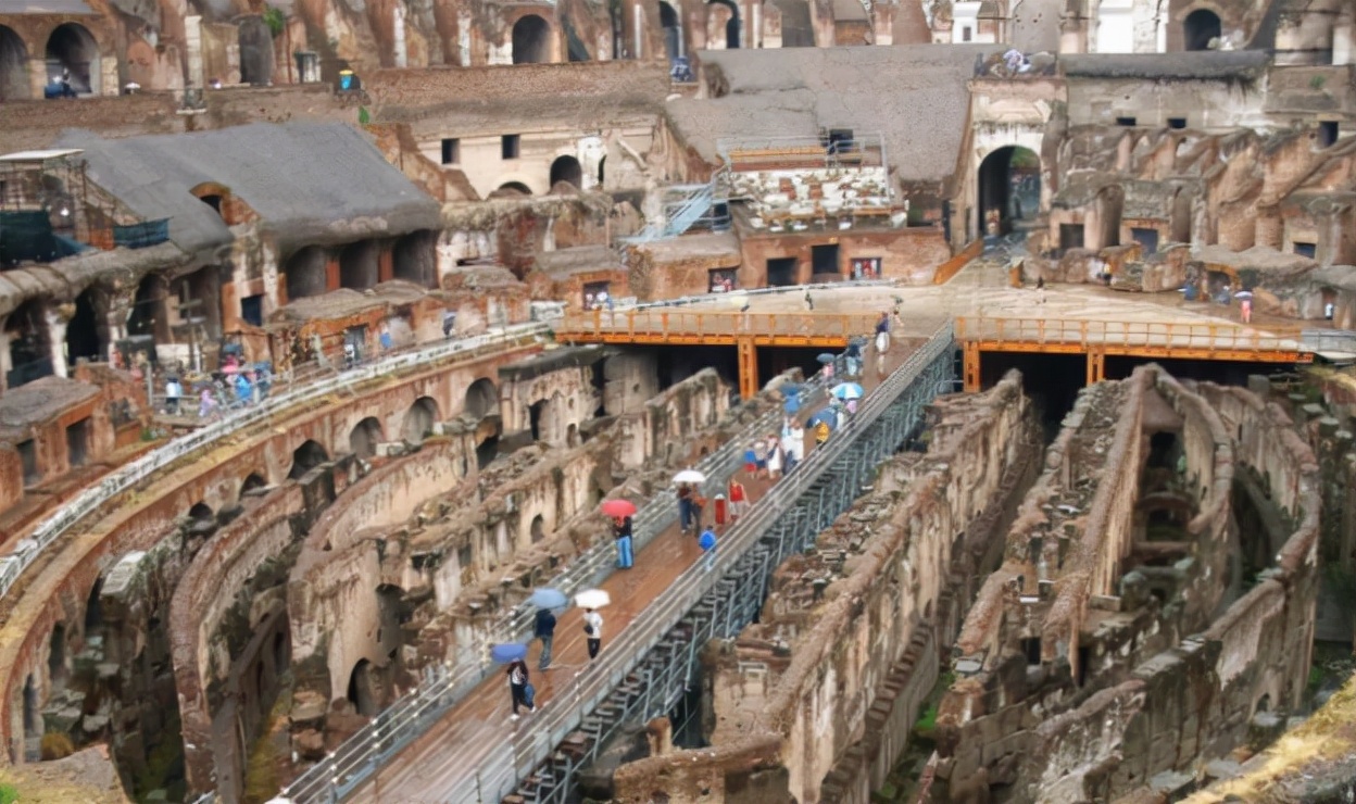 古罗马是如何洗澡的,古罗马浴室的结构