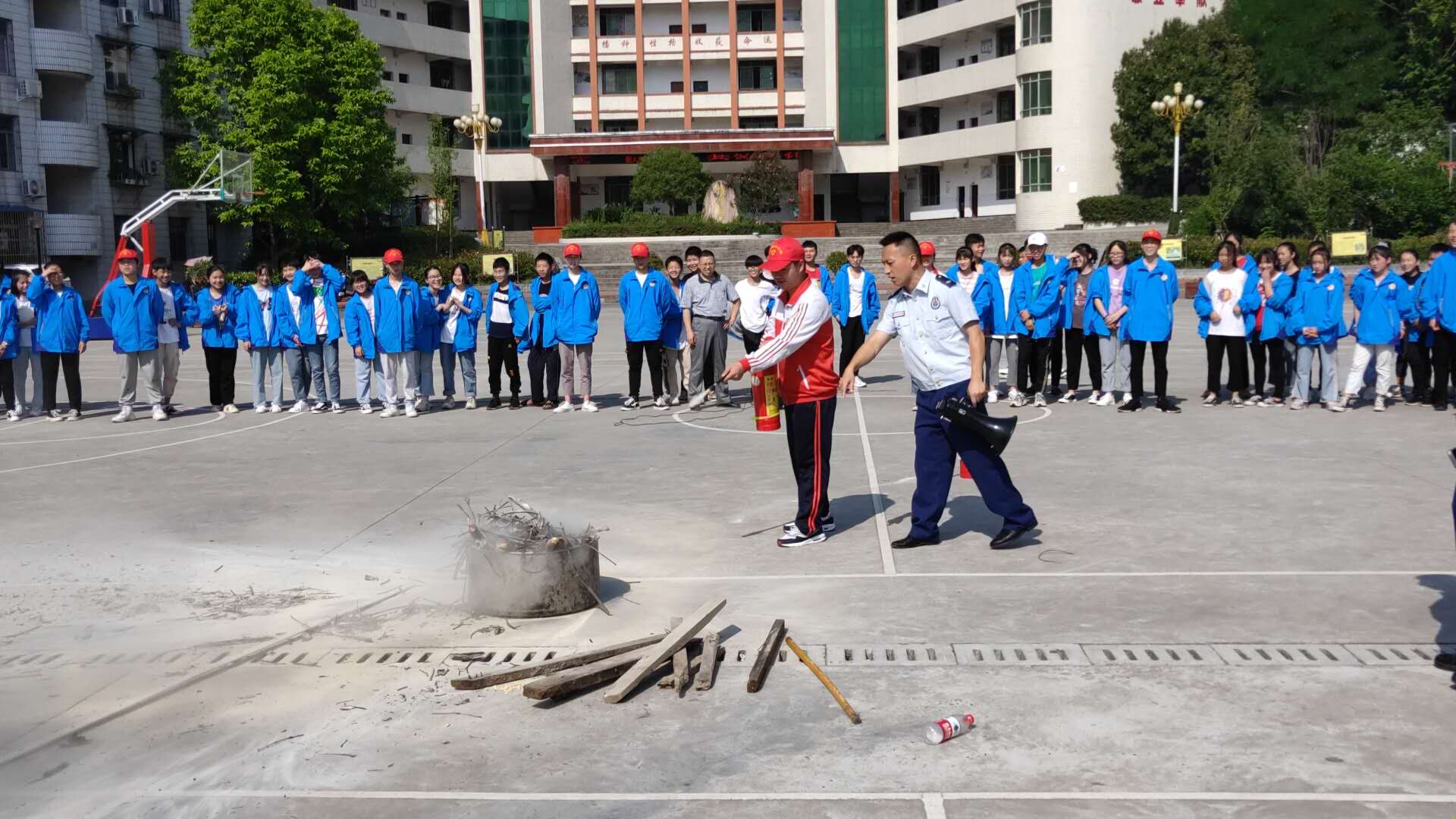 马鞍中学消防演练,马鞍中学校园消防