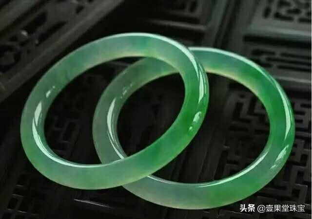 如何挑选适合自己大小的手镯,怎样的手镯才是好手镯