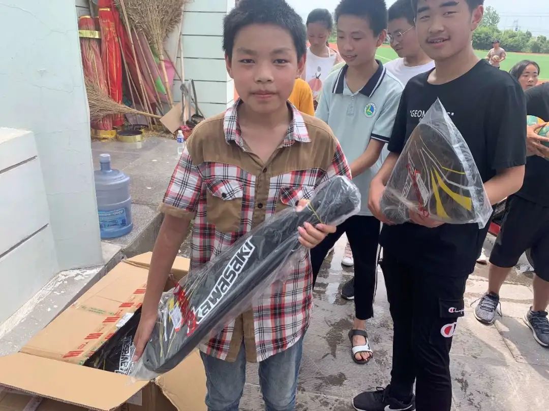 南体直播间｜走进凌中校园，玩转缤纷夏令营---南京体育学院体育教育与人文学院暑期社会实践系列报道