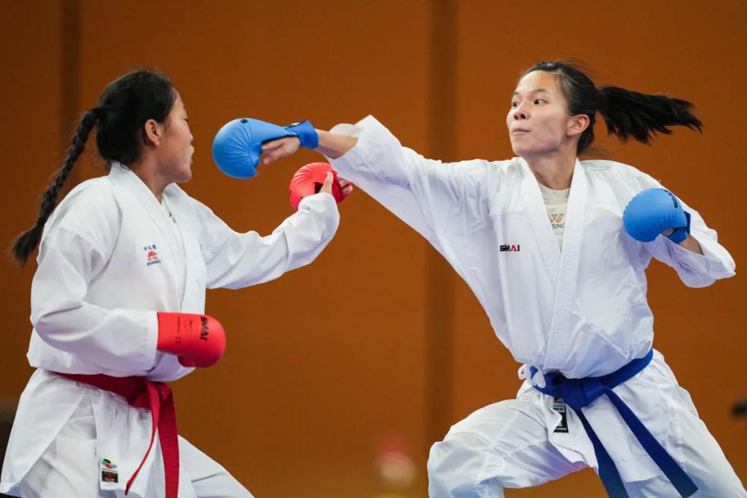 娴欐睙浣撹偛浠h〃鍥㈠嚭寰佸叏杩愪細,绀句細鍔涢噺杩愯惀鍏叡浣撹偛鍦洪