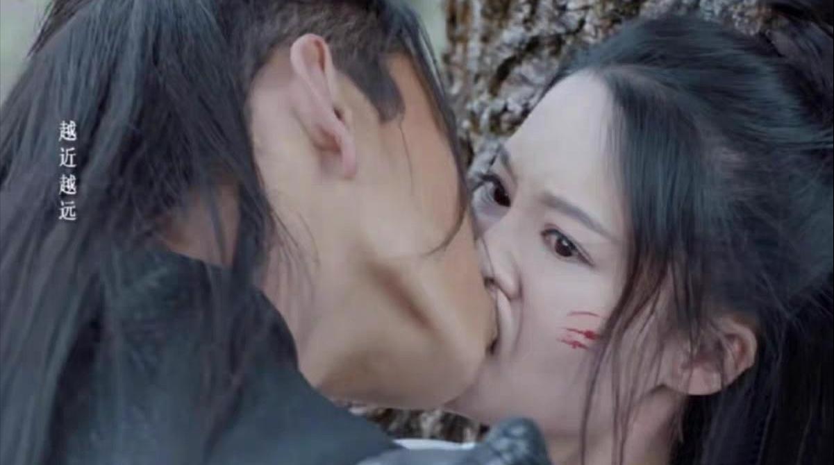 偶像剧甜蜜吻戏,现在偶像剧的吻戏是真吻吗