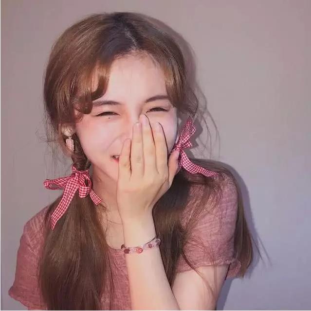 腋下一边长毛一边没长这是为什么,女性腋下一直没有长毛是什么原因