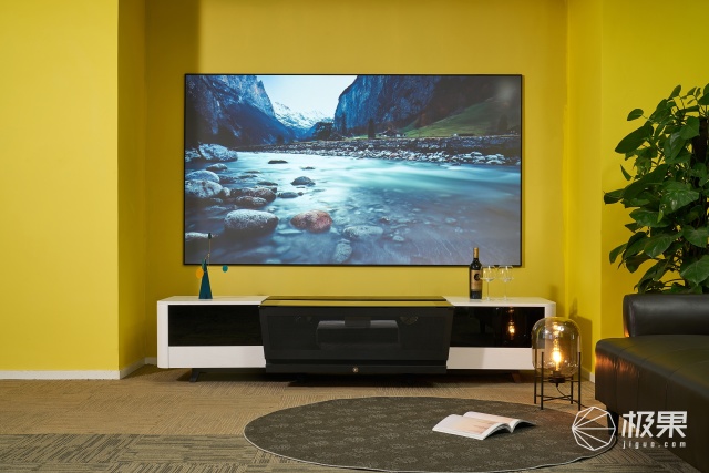 真正的无边框全屏电视机,超薄屏幕无边框电视