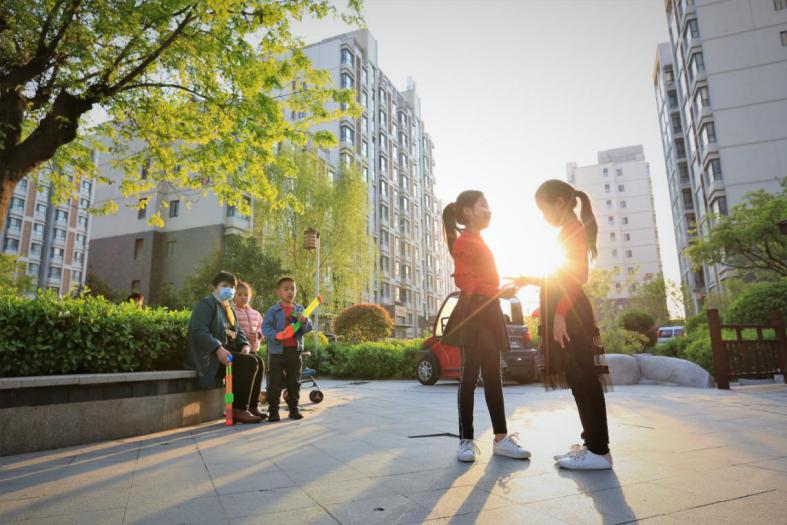 线上快进,线下激活!五月,荣盛物业渐进式启动双线社活