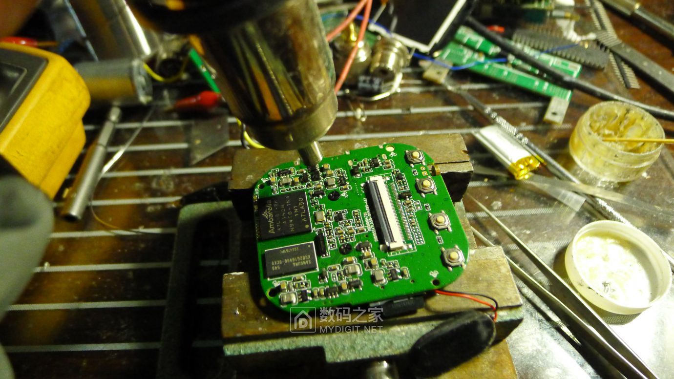 PAPAGO！GoSafe535行车记录仪拆解+电源接反故障维修