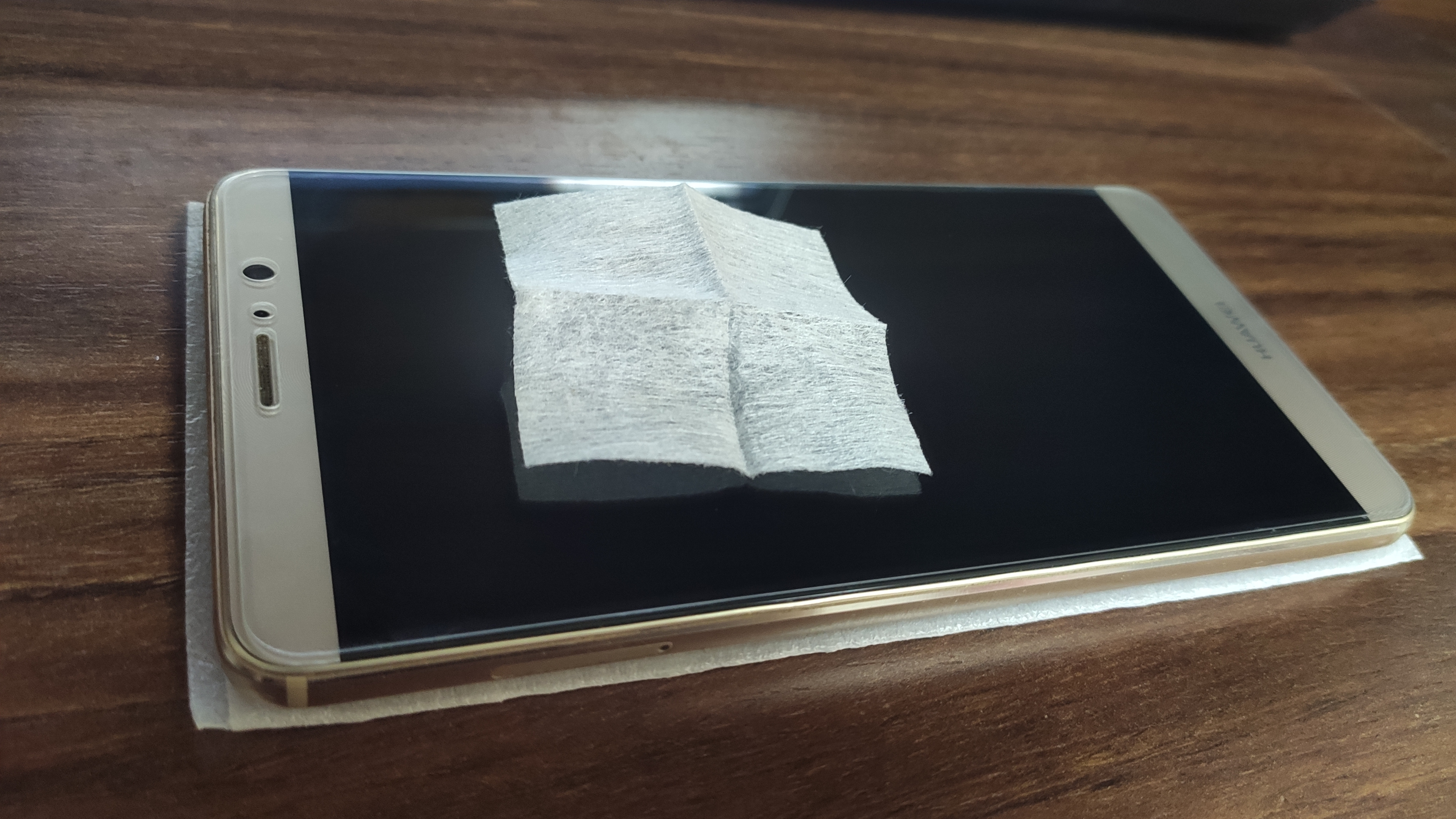 一分钟教你贴手机膜,教你一招制作手机贴膜