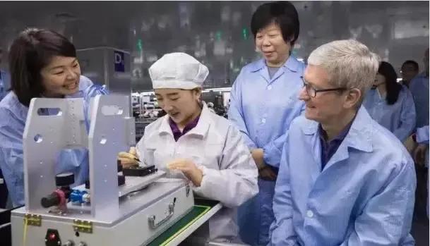 从富士康打工妹到百亿富豪,富士康出走的最牛厂妹是谁