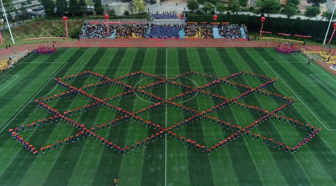 成都名校长的温度教育：期待把眉山冠城七中办成百年名校