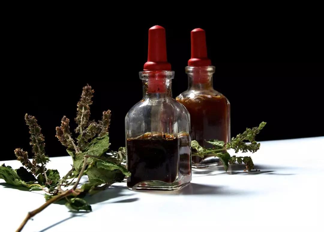 怎样挑选适合自己的香水,如何挑选自己的第一款香水