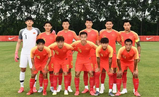 国足最新消息0-4,国足对恒大的看法