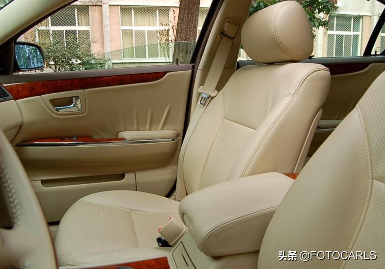 别克老一代君越3.0顶配内饰说明,别克君越老款3.0v6价格