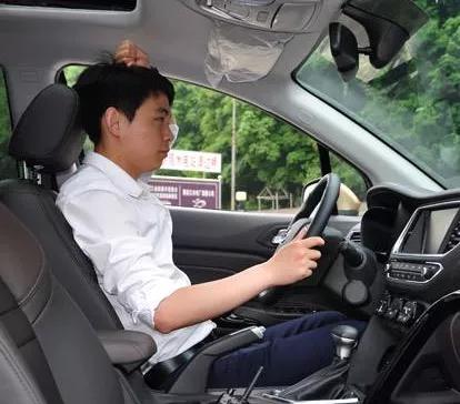 汽车座椅调整滑道行程方法,汽车座椅如何调整