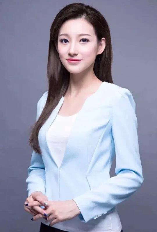 足球盛宴女主持人马凡舒简历,央视第一美女马凡舒春晚