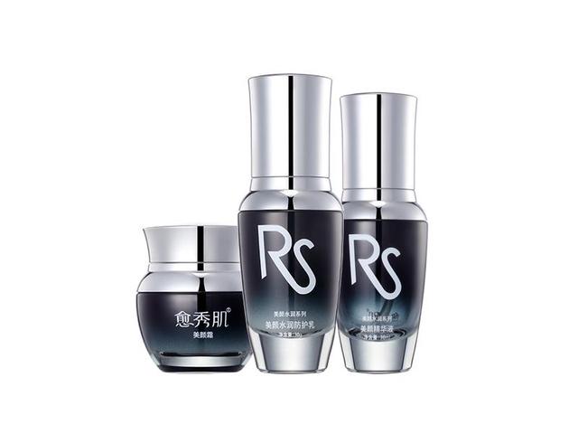 夏天怎么使黑皮肤变白,夏天如何让自己的皮肤更白