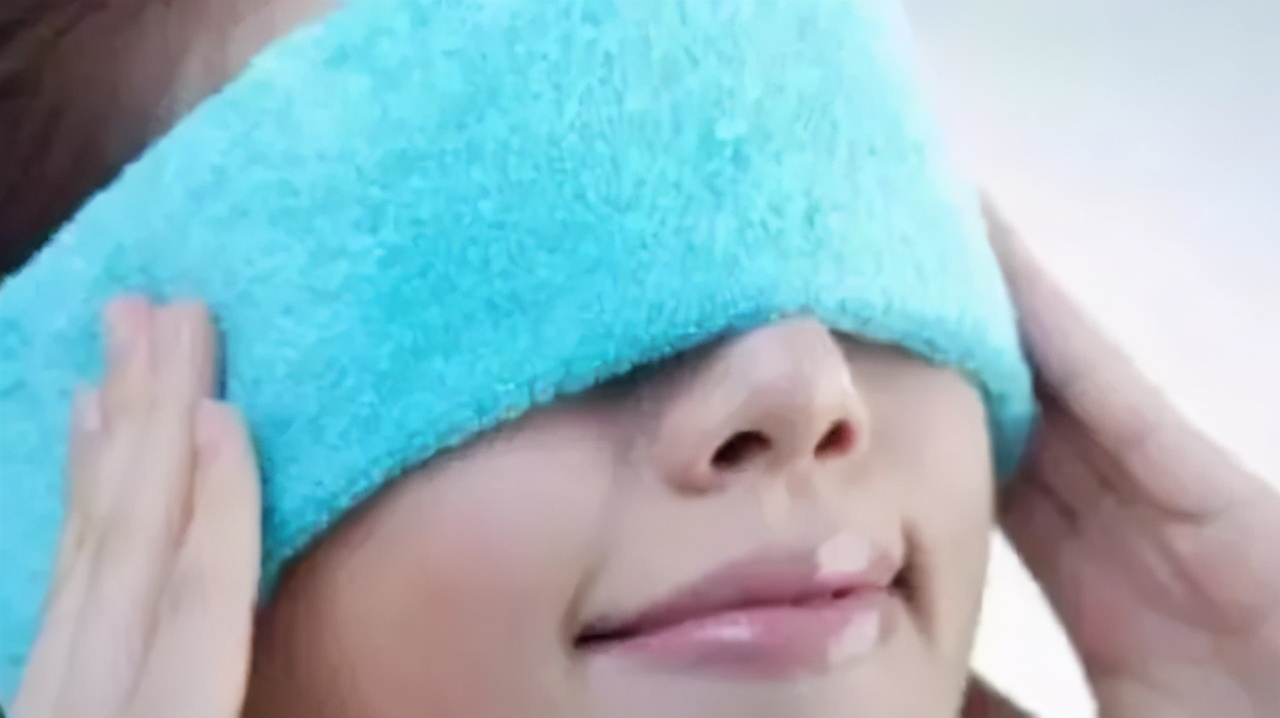 黑眼圈特别丑该怎么办,黑眼圈让人又老又难看