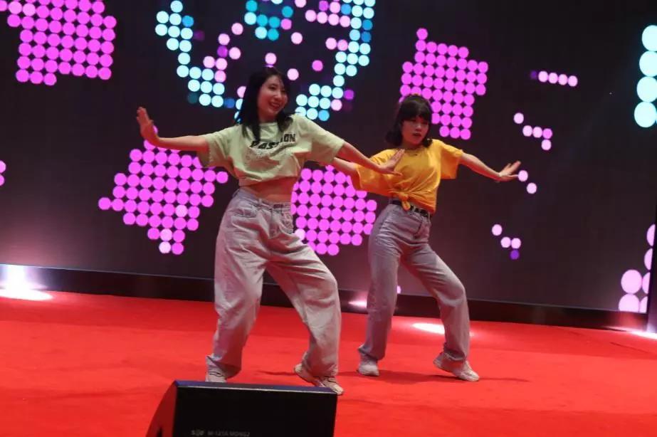 鐭ュ悓閬撳悎鏁欒偛瑙嗛鍓緫,蹇楀悓閬撳悎